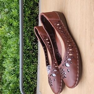 Lobo Solo Brown Padded Laser Cut Design Leather Women's Loafers Size 23.5 / US 6